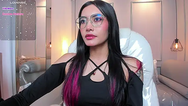 Snapshot of AzuraKindong chatting on 22, 10, 2025 AzuraKindong online show from 22, 10, 2025