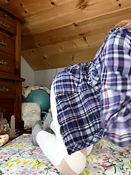 Snapshot of DanaeJustine chatting on 23, 10, 2025 DanaeJustine online show from 23, 10, 2025