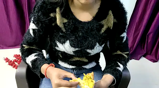 Snapshot of IAM_002 chatting on 21, 12, 2024 IAM 002 online show from 21, 12, 2024