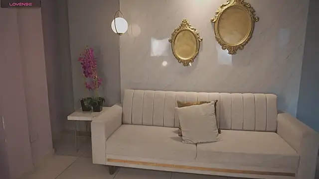 sarawinstone online show from 14, 2, 2026