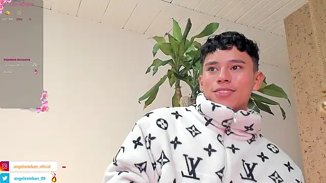 Angel esteban fx online show from 13, 3, 2025