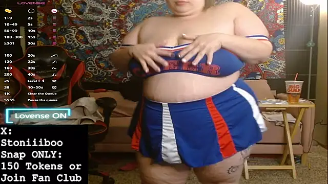 Snapshot of Stoniiiboo chatting on 25, 10, 2025 Stoniiiboo online show from 25, 10, 2025