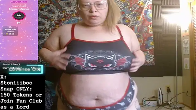 Snapshot of Stoniiiboo chatting on 3, 3, 2026 Stoniiiboo online show from 3, 3, 2026