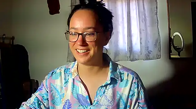 Snapshot of brittanycheeks chatting on 4, 12, 2024 brittanycheeks online show from 4, 12, 2024