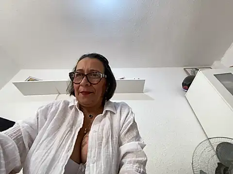 Snapshot of sweeviolet chatting on 18, 3, 2026 sweeviolet online show from 18, 3, 2026