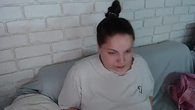 Crazyy girl  online show from 24, 5, 2026