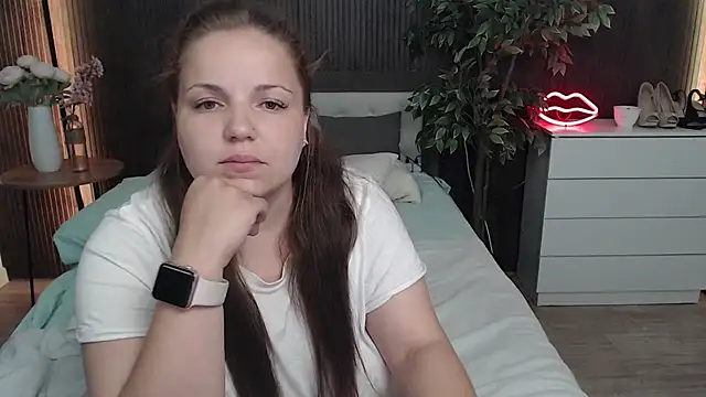 Crazyy girl  online show from 10, 7, 2026