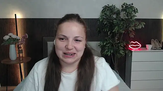 Crazyy girl  online show from 15, 7, 2026