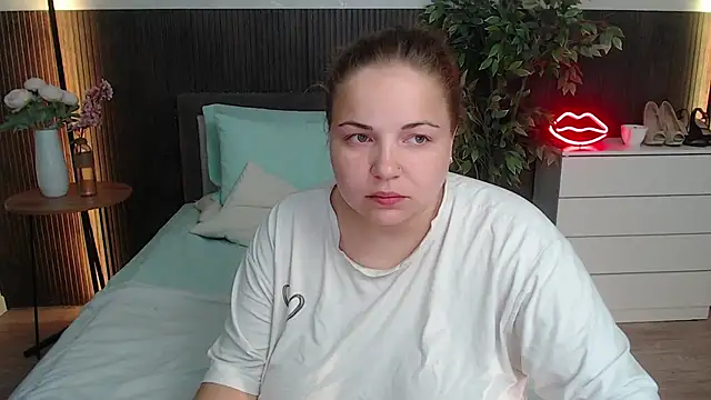 Crazyy girl  online show from 3, 8, 2026