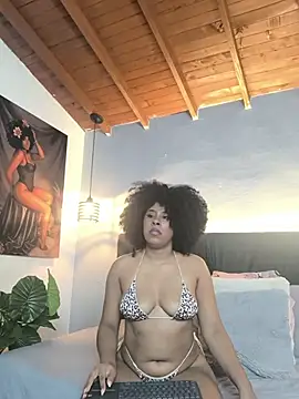Snapshot of EmmilyBrant chatting on 16, 7, 2026 EmmilyBrant online show from 16, 7, 2026