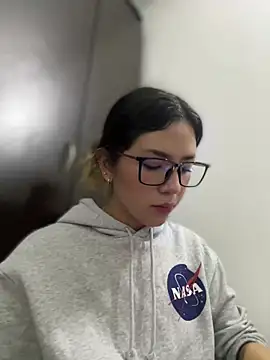 Mila Morgan online show from 7, 3, 2025