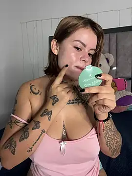 Snapshot of ivanna_rivera chatting on 5, 7, 2026 ivanna rivera online show from 5, 7, 2026