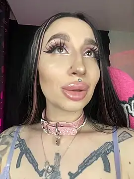 Snapshot of Molly__Moon chatting on 24, 12, 2024 Molly  Moon online show from 24, 12, 2024