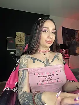 Snapshot of Molly__Moon chatting on 5, 1, 2025 Molly  Moon online show from 5, 1, 2025