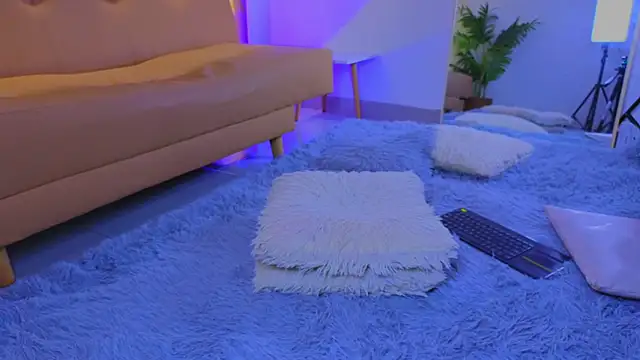 Isa  Blanc online show from 12, 10, 2025