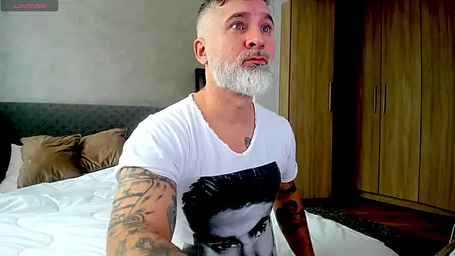 Snapshot of BlowMyXXL chatting on 17, 2, 2025 BlowMyXXL online show from 17, 2, 2025