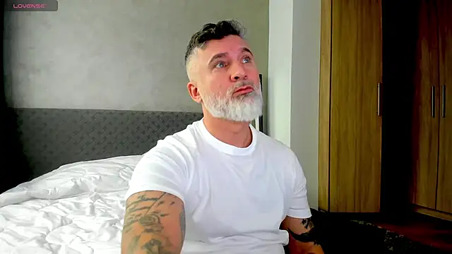 Snapshot of BlowMyXXL chatting on 27, 2, 2025 BlowMyXXL online show from 27, 2, 2025