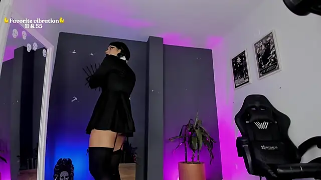 Snapshot of Raven_Witch_ chatting on 27, 6, 2026 Raven Witch online show from 27, 6, 2026