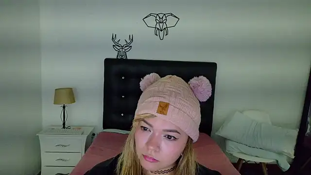 Snapshot of Cuckold_lover69 chatting on 4, 1, 2025 Cuckold lover69 online show from 4, 1, 2025