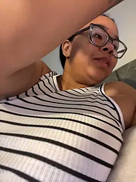 Snapshot of XMara chatting on 3, 6, 2026 XMara online show from 3, 6, 2026
