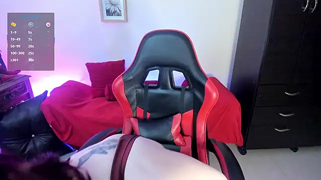 Snapshot of Ammy_lee_69 chatting on 18, 12, 2025 Ammy lee 69 online show from 18, 12, 2025