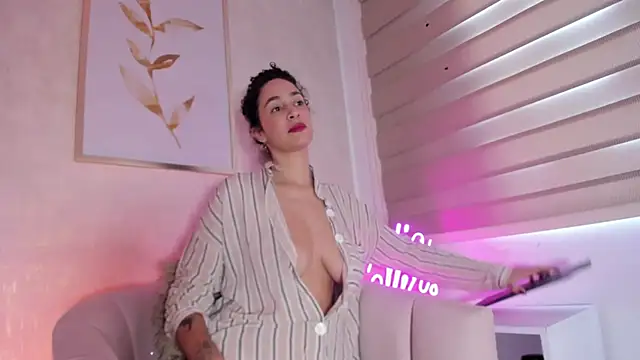 Snapshot of thaliacollins chatting on 24, 9, 2025 thaliacollins online show from 24, 9, 2025