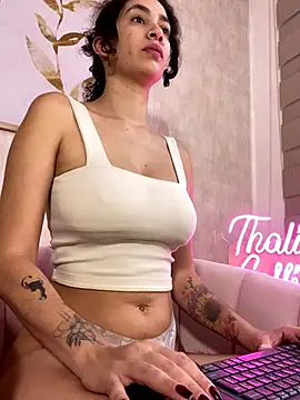 Snapshot of thaliacollins chatting on 11, 10, 2025 thaliacollins online show from 11, 10, 2025