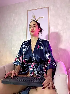 Snapshot of thaliacollins chatting on 12, 10, 2025 thaliacollins online show from 12, 10, 2025