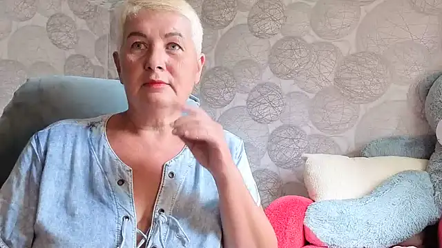Snapshot of NicoleOlla chatting on 5, 7, 2026 NicoleOlla online show from 5, 7, 2026