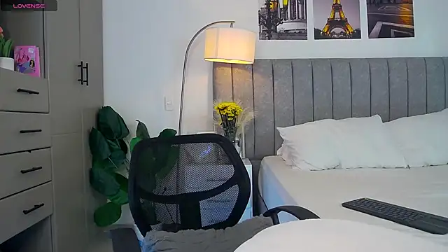 caralella online show from 27, 11, 2025