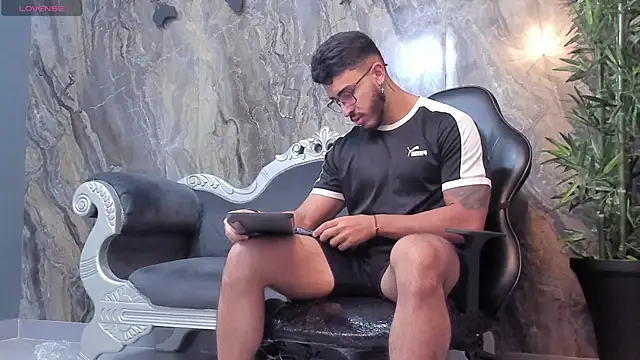 Liam Kleiin online show from 24, 2, 2025