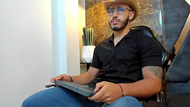 Liam Kleiin online show from 18, 9, 2025