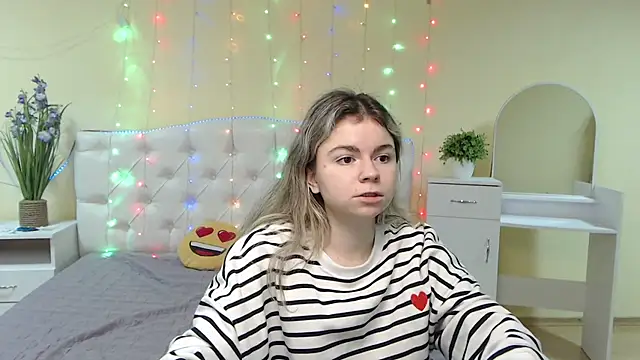 TinaRedly online show from 28, 1, 2025