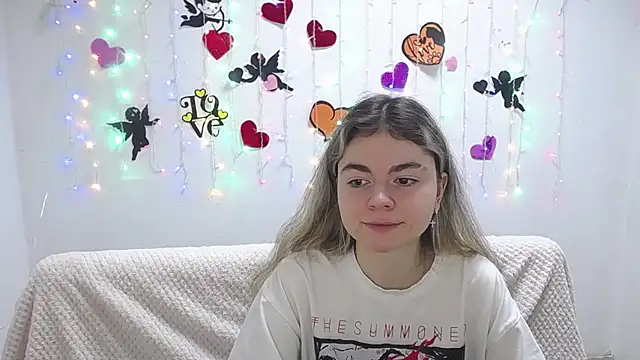 TinaRedly online show from 20, 2, 2025