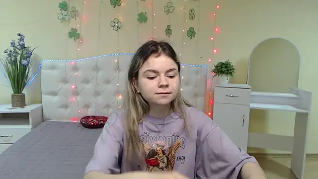 TinaRedly online show from 15, 3, 2025