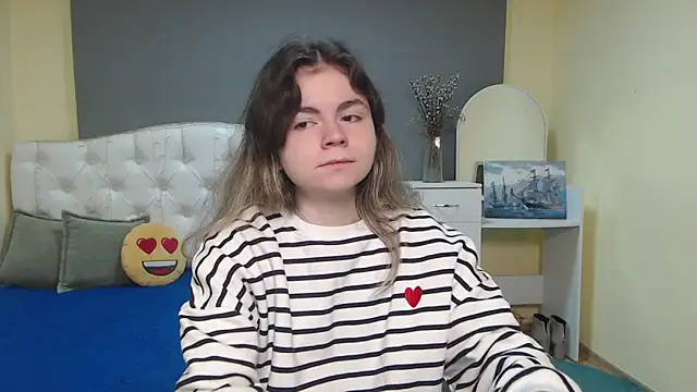 TinaRedly online show from 6, 11, 2025