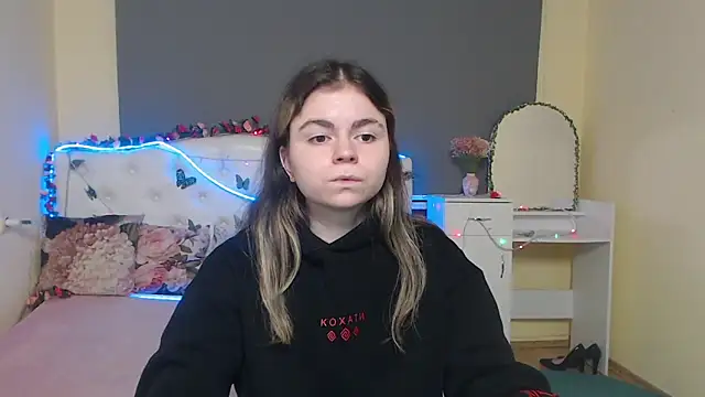 TinaRedly online show from 29, 4, 2026