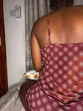 Snapshot of black-berry01 chatting on 18, 10, 2025 black-berry01 online show from 18, 10, 2025