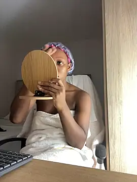 kellya  online show from 3, 12, 2025