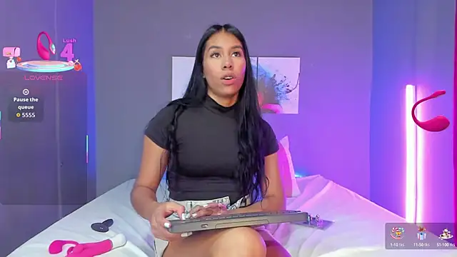 Snapshot of MadissonShakur chatting on 7, 10, 2025 MadissonShakur online show from 7, 10, 2025