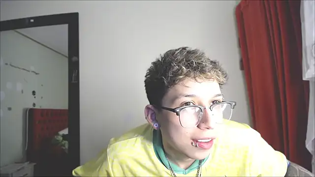 Snapshot of _Thomas_hot_ chatting on 22, 12, 2024  Thomas hot  online show from 22, 12, 2024