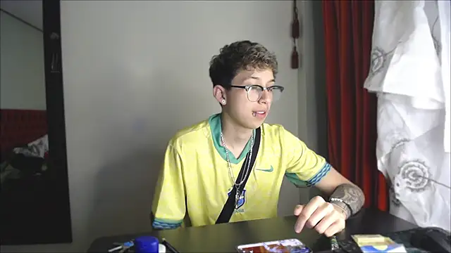 Snapshot of _Thomas_hot_ chatting on 26, 12, 2024  Thomas hot  online show from 26, 12, 2024