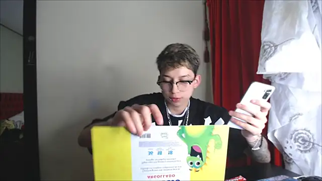 Snapshot of _Thomas_hot_ chatting on 27, 12, 2024  Thomas hot  online show from 27, 12, 2024