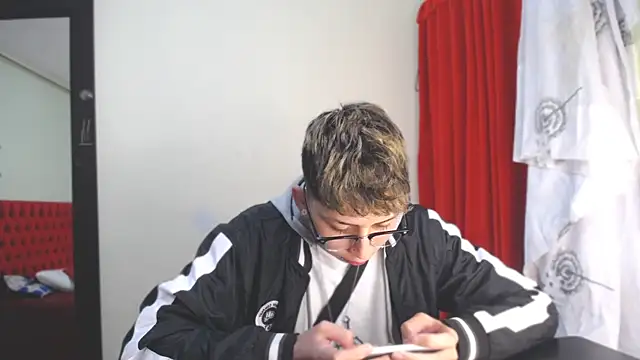 Snapshot of _Thomas_hot_ chatting on 8, 1, 2025  Thomas hot  online show from 8, 1, 2025