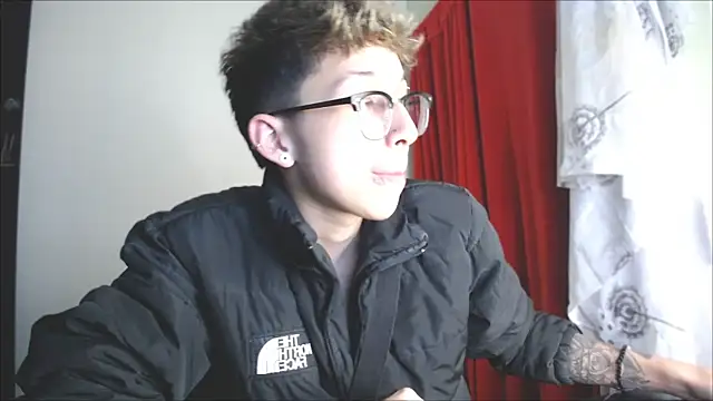 Snapshot of _Thomas_hot_ chatting on 15, 1, 2025  Thomas hot  online show from 15, 1, 2025