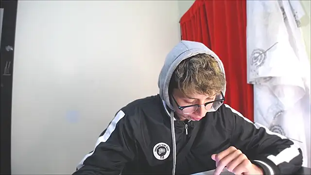 Snapshot of _Thomas_hot_ chatting on 19, 1, 2025  Thomas hot  online show from 19, 1, 2025