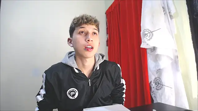 Snapshot of _Thomas_hot_ chatting on 20, 1, 2025  Thomas hot  online show from 20, 1, 2025