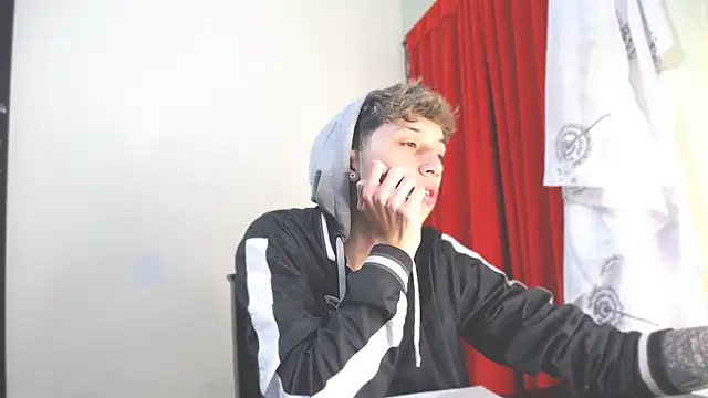 Snapshot of _Thomas_hot_ chatting on 21, 1, 2025  Thomas hot  online show from 21, 1, 2025