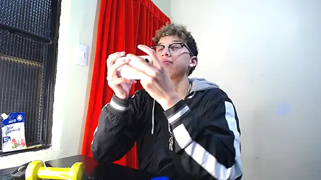 Snapshot of _Thomas_hot_ chatting on 2, 2, 2025  Thomas hot  online show from 2, 2, 2025