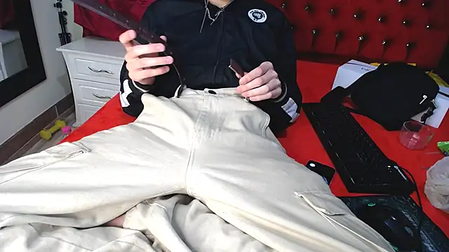 Snapshot of _Thomas_hot_ chatting on 18, 2, 2025  Thomas hot  online show from 18, 2, 2025